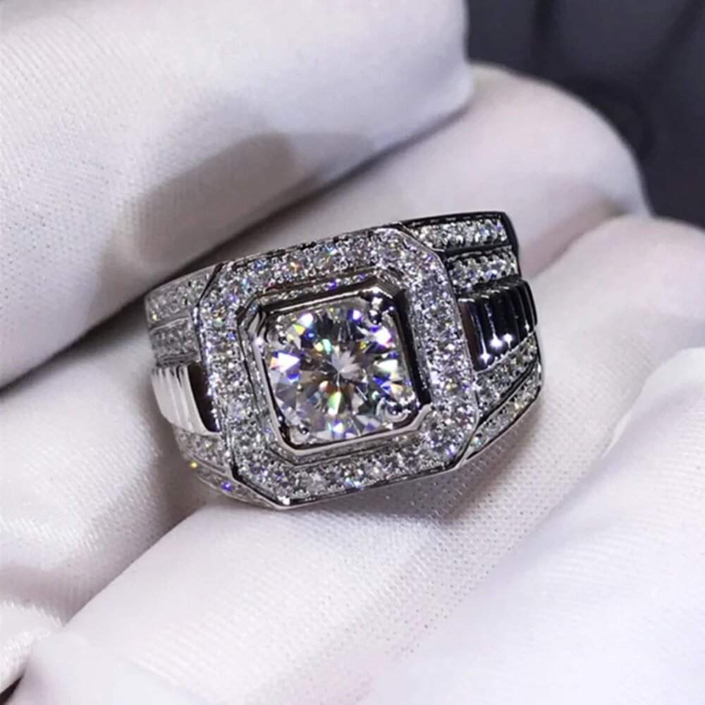 Nice XL 4.50 Ctw. Men's Diamond Ring 18K. White Gold Pltd. - Picture 4 of 5